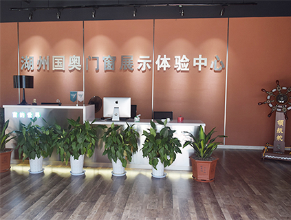 陽(yáng)光房隱私如何保護(hù)？湖州門窗廠家來(lái)支招